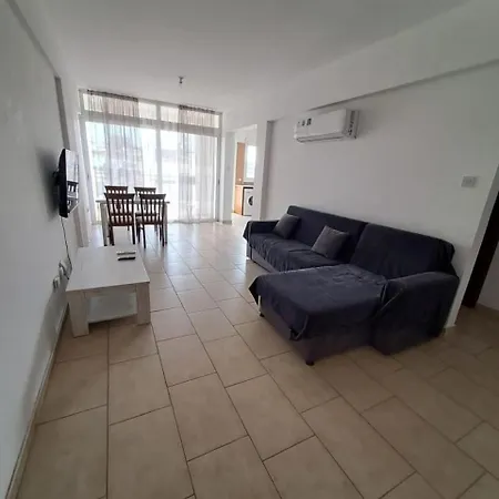 Apartman Sunny 2 Bedroom Near Everything
